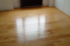 Light-Sanding-Wood-Floor-and-Re-varnish-123459
