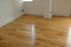 Light-Sanding-Wood-Floor-and-Re-varnish-123501