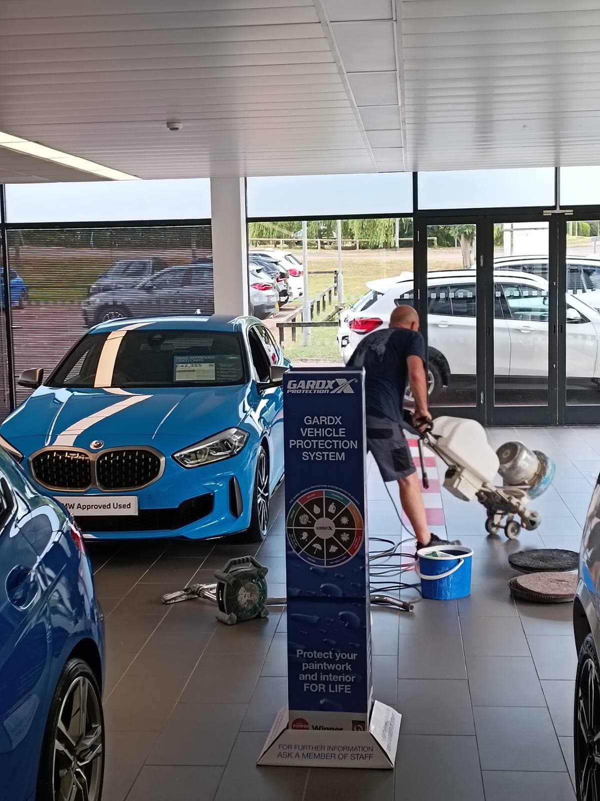 ceramic tile polishing Dartford