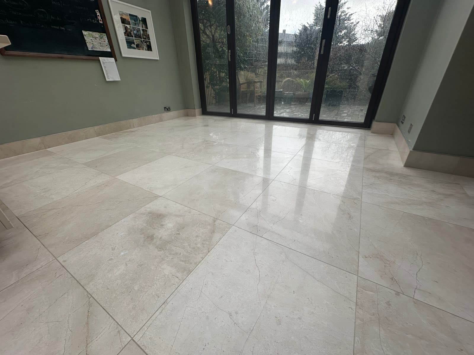 floor polishing New Malden KT3 Our floor polishing New Malden KT3
